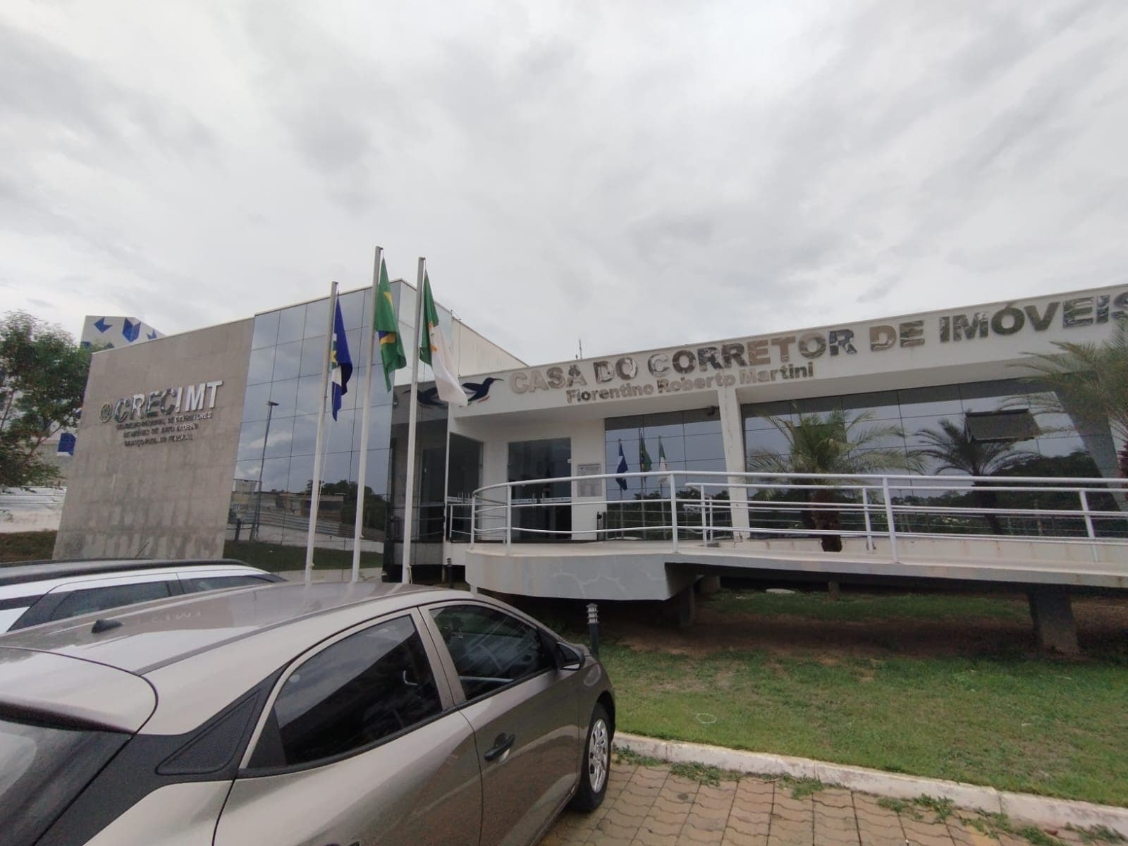 PREFEITURAS DE MT, GOVERNO DO ESTADO, E GOVERNO FEDERAL ESTÃO FINANCIANDO E FACILITANDO E INCENTIVANDO O EXERCÍCIO ILEGAL DE CORRETOR DE IMÓVEIS