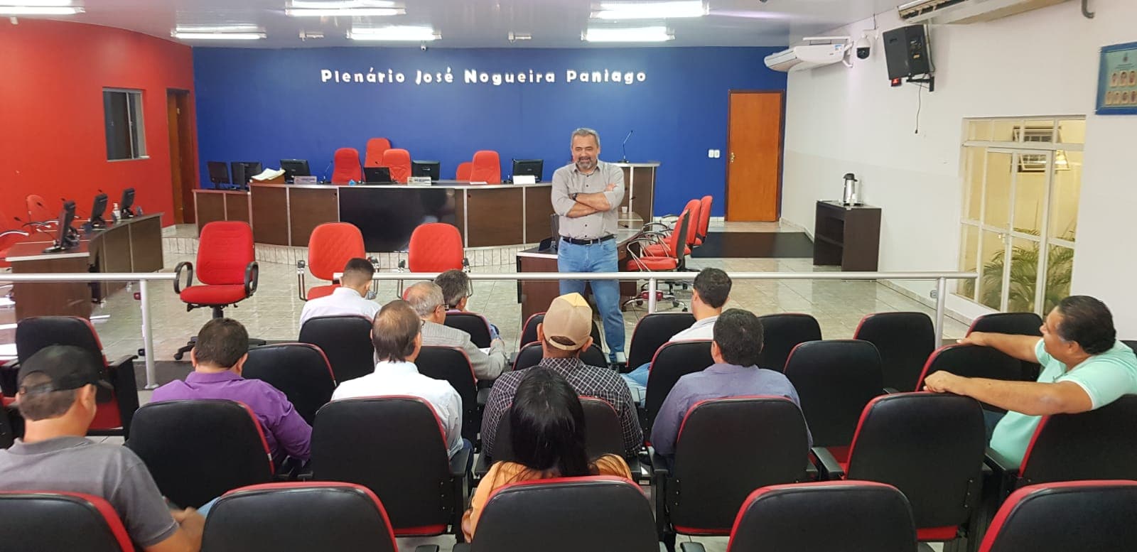 PRESIDENTE DO CRECI-MT REALIZA ENCONTRO EM ÁGUA BOA MT
