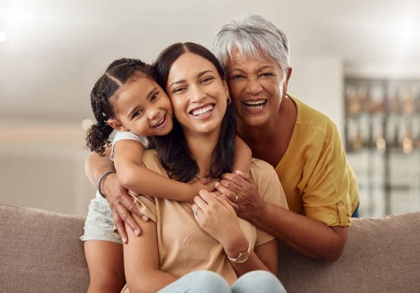 DIA DAS MÃES - HOMENAGEM ÀS CORRETORAS DE IMÓVEIS