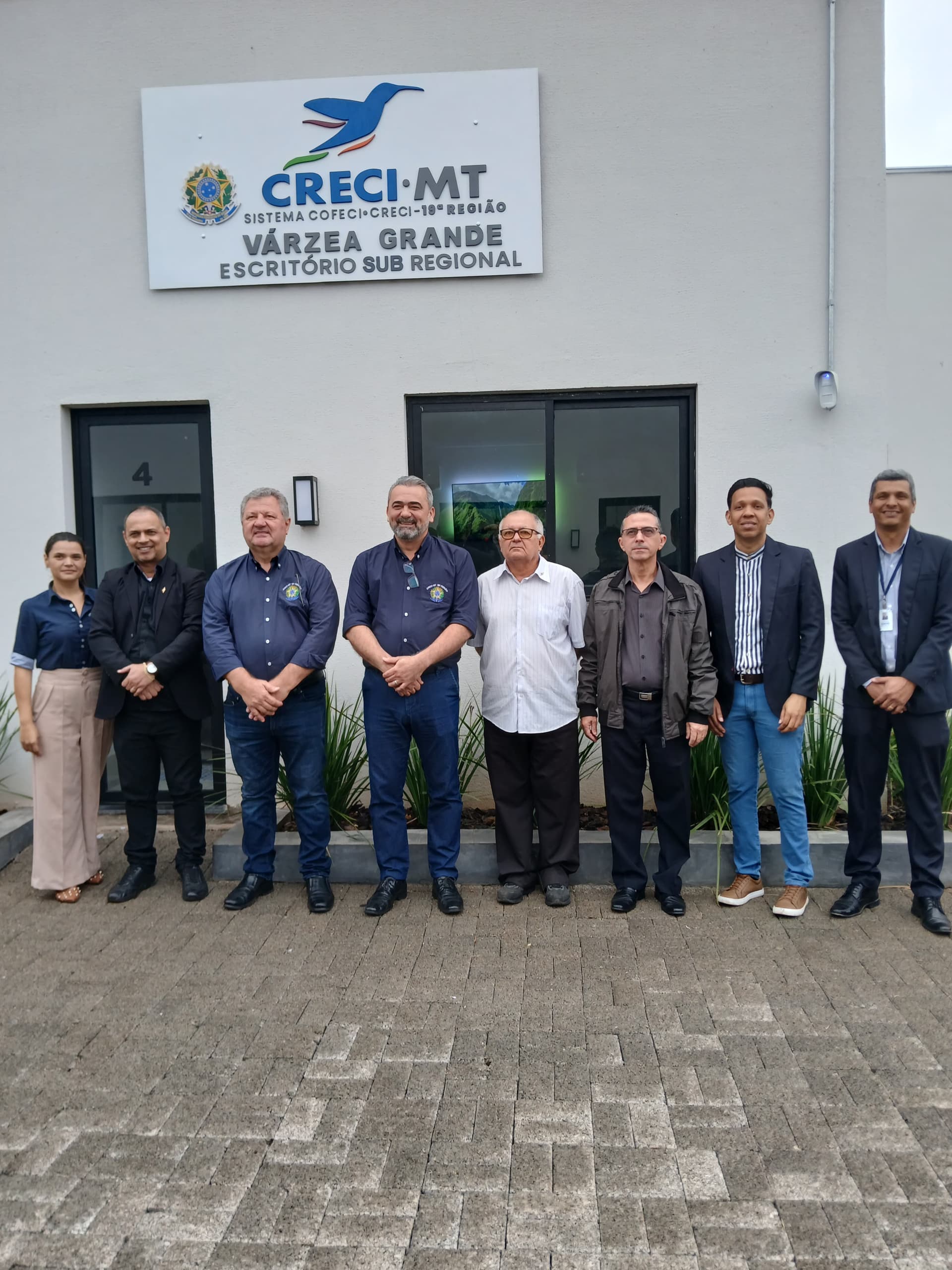 CLAUDECIR CONTREIRA E EQUIPE VISITAM NOVA UNIDADE DO CRECI-MT EM VÁRZEA GRANDE